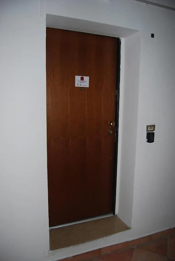3-Tourist House Bologna-Mansarda - Self Check-In Apartman 0*, Bologna Olaszország