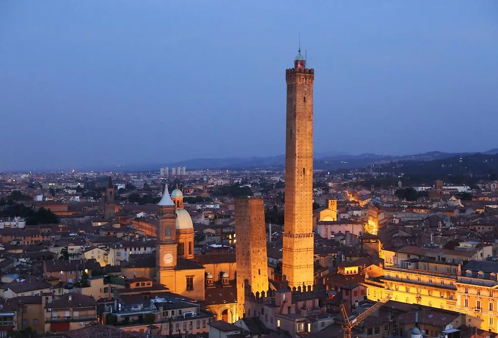 3-Tourist House Bologna-Mansarda - Self Check-In Apartman Bologna