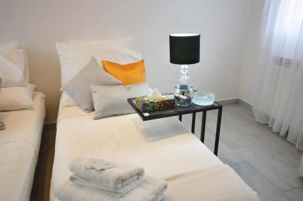 3-Tourist House Bologna-Mansarda - Self Check-In Apartman Bologna