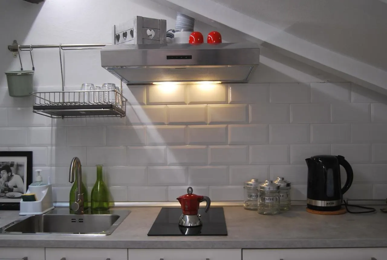 3-Tourist House Bologna-Mansarda - Self Check-In Apartment