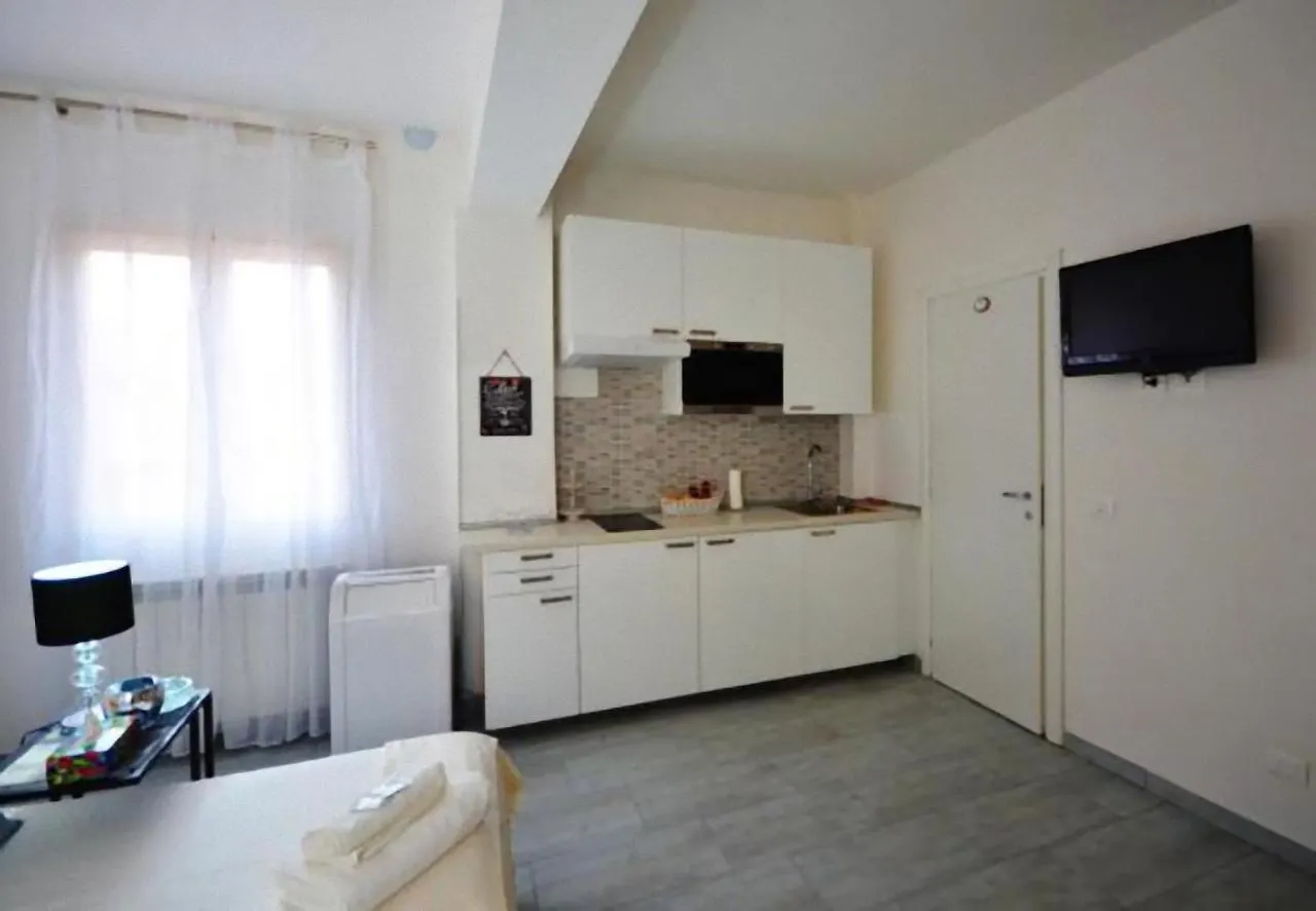 3-Tourist House Bologna-Mansarda - Self Check-In Lejlighed